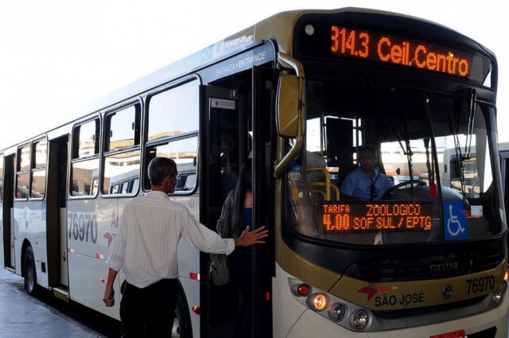 Vigilante pede mais linhas de ônibus para a UNB em Ceilândia