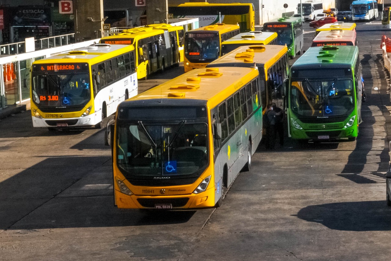 CLDF debate fim do prazo para renovação da frota de ônibus